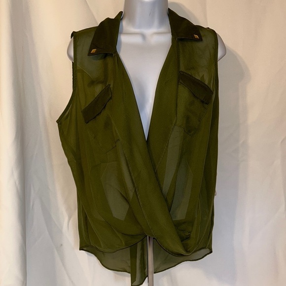 NWT Speechless Woman’s Size Medium Sheer Dark Green Open Front Blouse Sleeveless - Picture 1 of 8